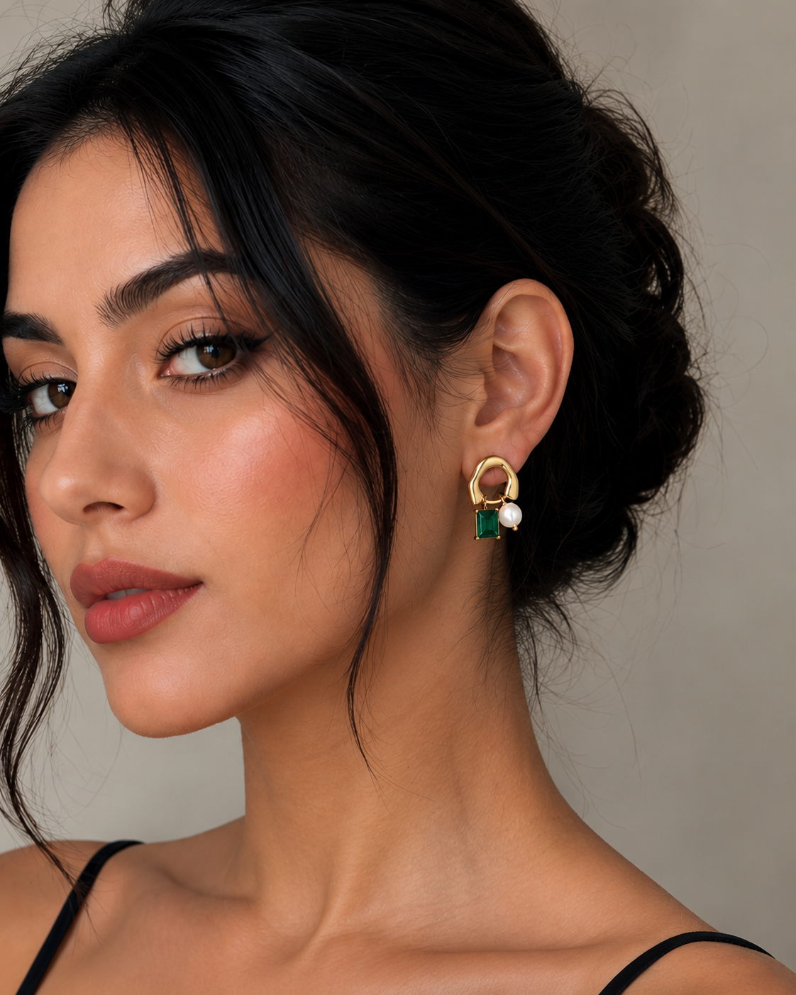 Emerald Pearl Gold Earrings