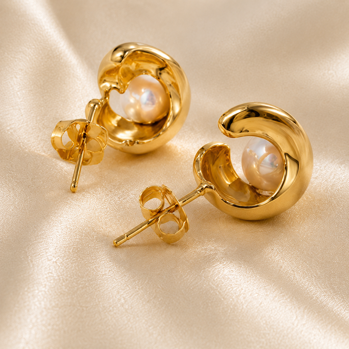 Luna Pearl Earrings